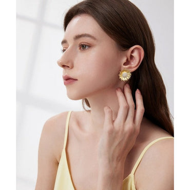 Moderne vintage zonnebloem liefde oorstekers