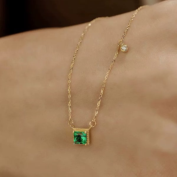Suikerklontje groene stenen ketting